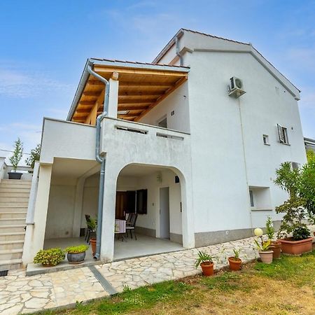 Apartment Anton Punat Exterior photo