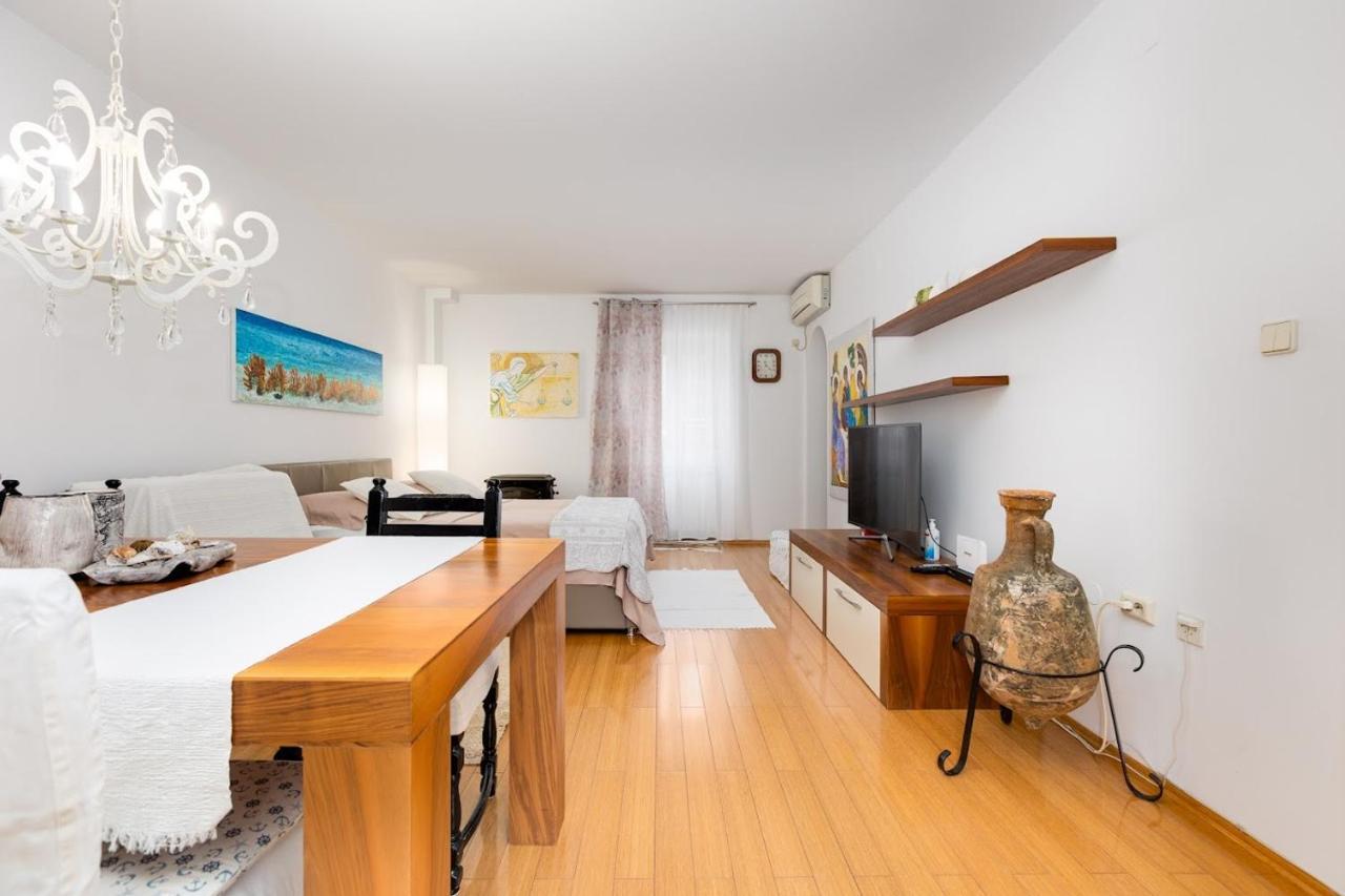 Apartment Anton Punat Exterior photo