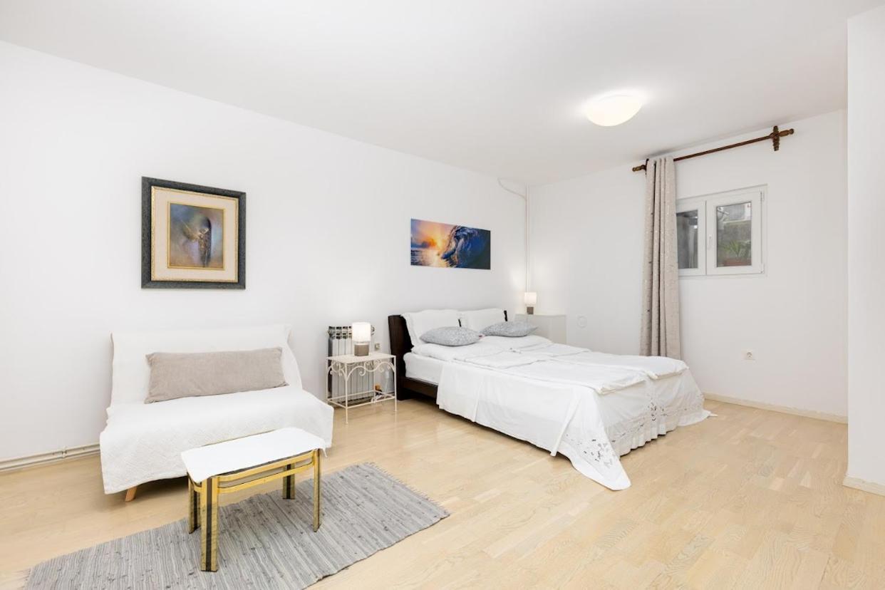 Apartment Anton Punat Exterior photo